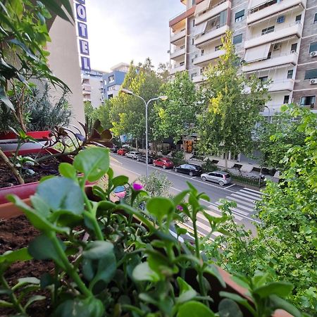 Hotel Martini Vlorë Exterior foto